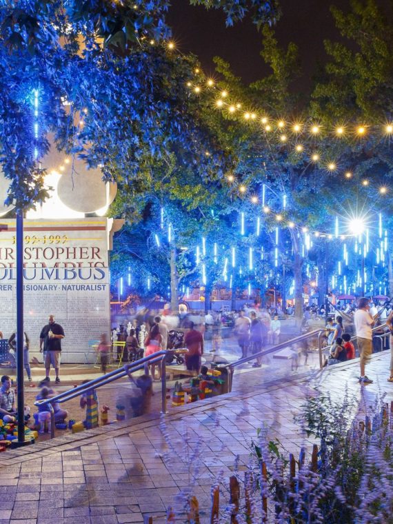 Spruce Street Harbor Park