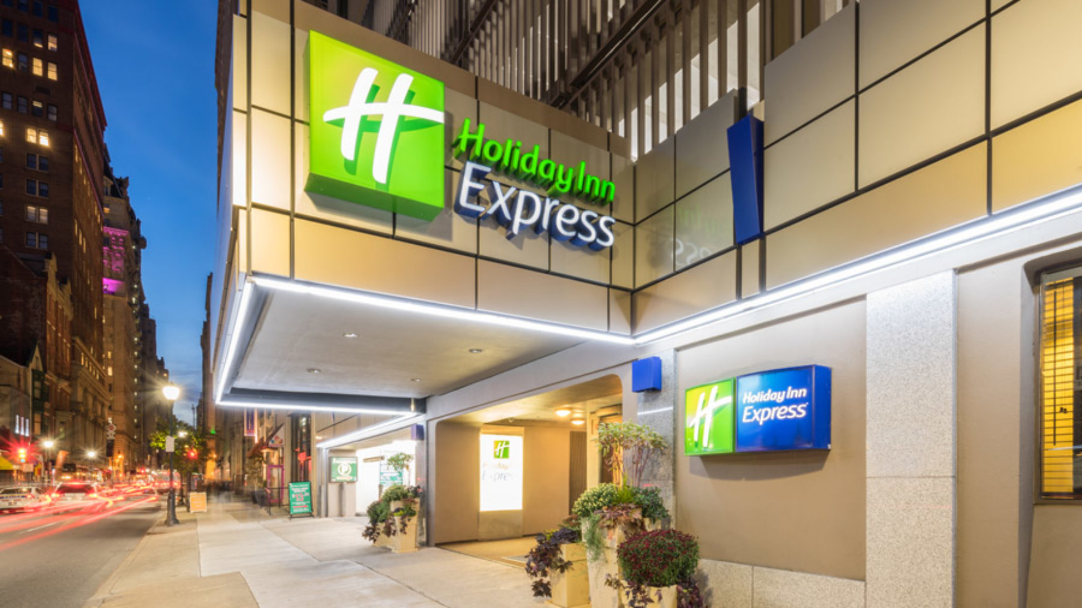 Exterior of the Holiday Inn Express Midtown