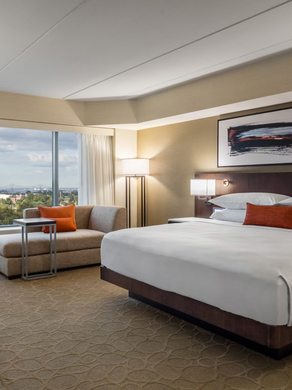 THe interior of a hotel room at the Delta Hotel Philadelphia Airport