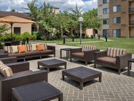 The outdoor deck area at the Courtyard by Marriott Philadelphia Airport hotel